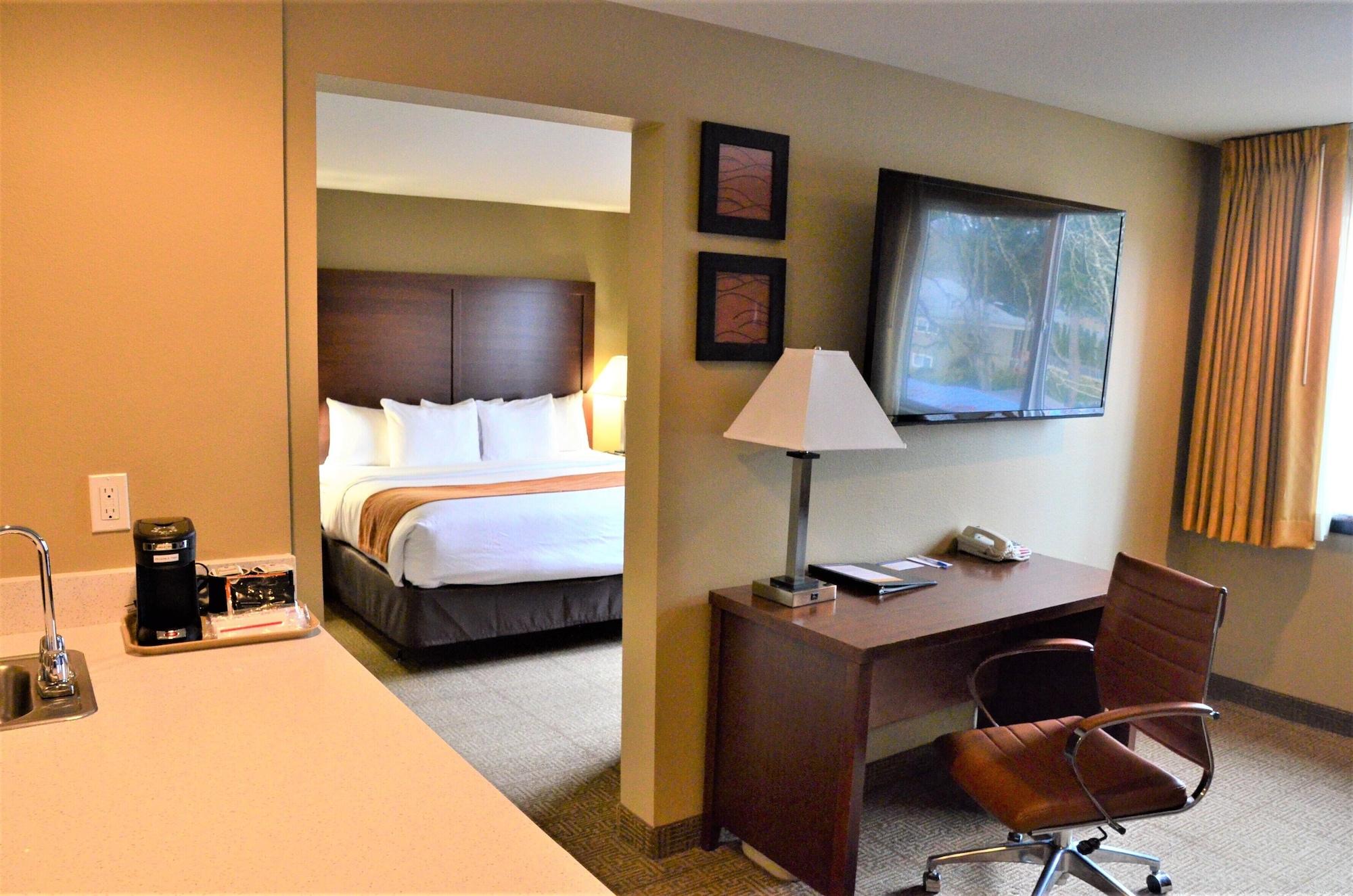 Comfort Inn & Suites Beaverton - Portland West מראה חיצוני תמונה