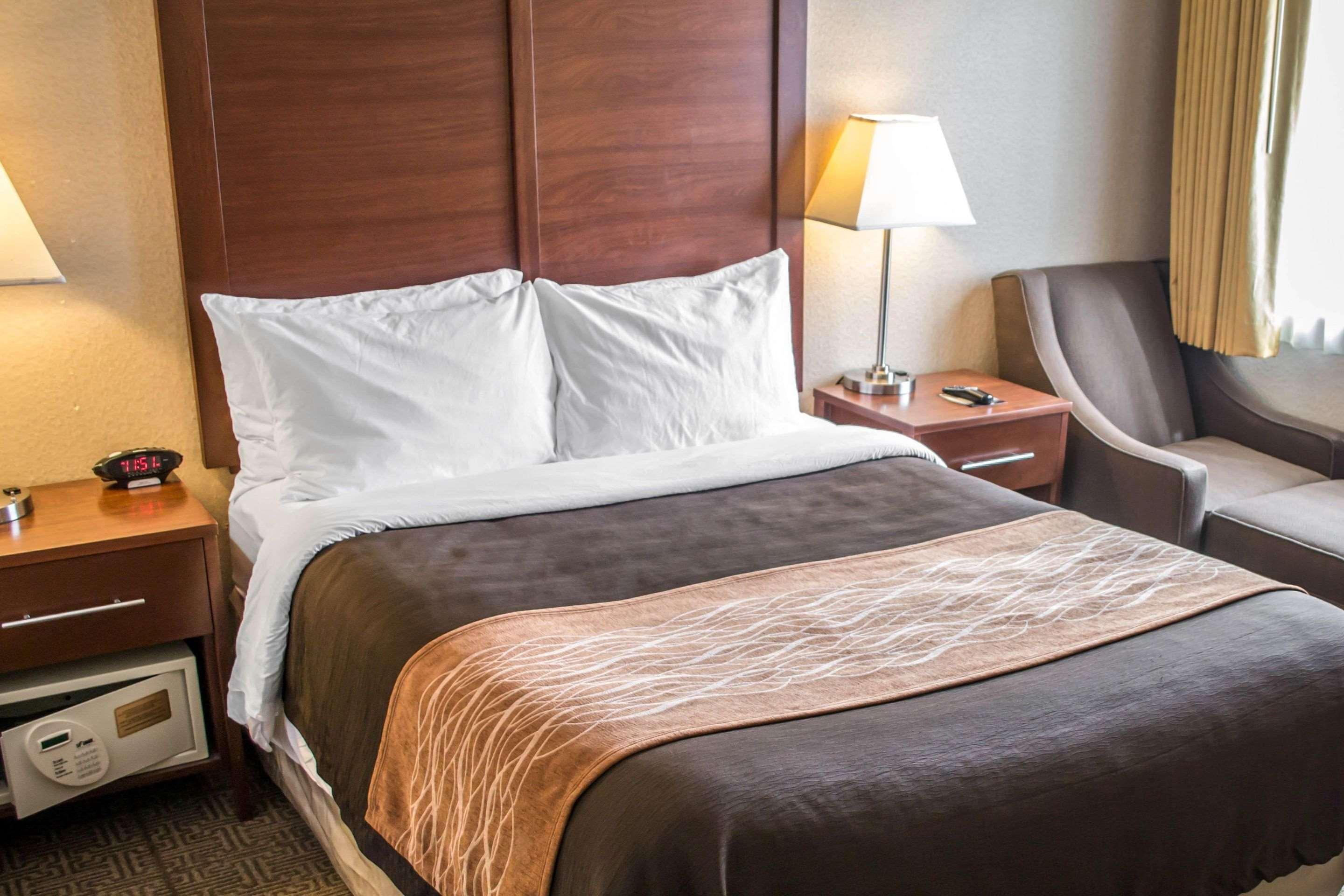Comfort Inn & Suites Beaverton - Portland West מראה חיצוני תמונה