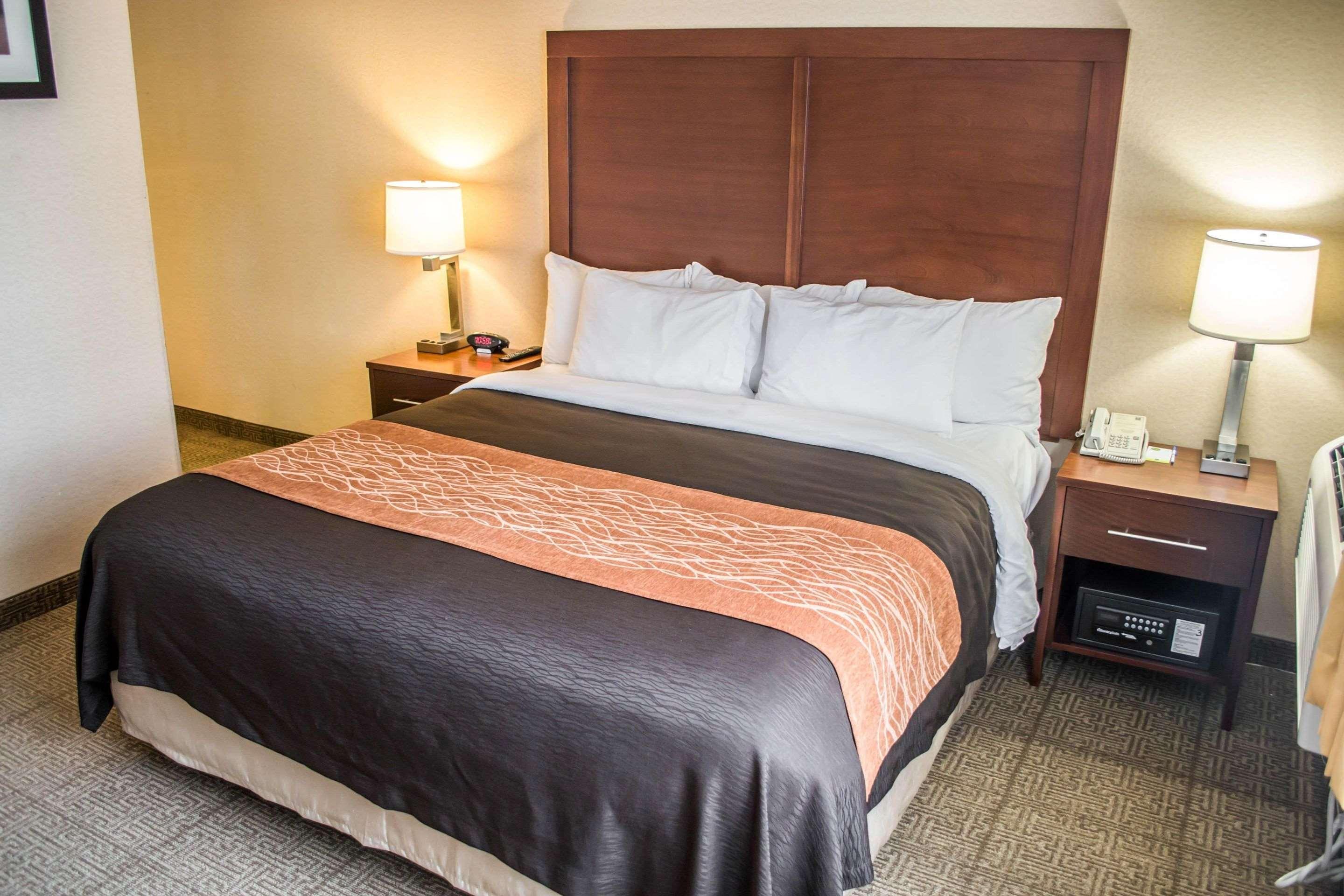 Comfort Inn & Suites Beaverton - Portland West מראה חיצוני תמונה