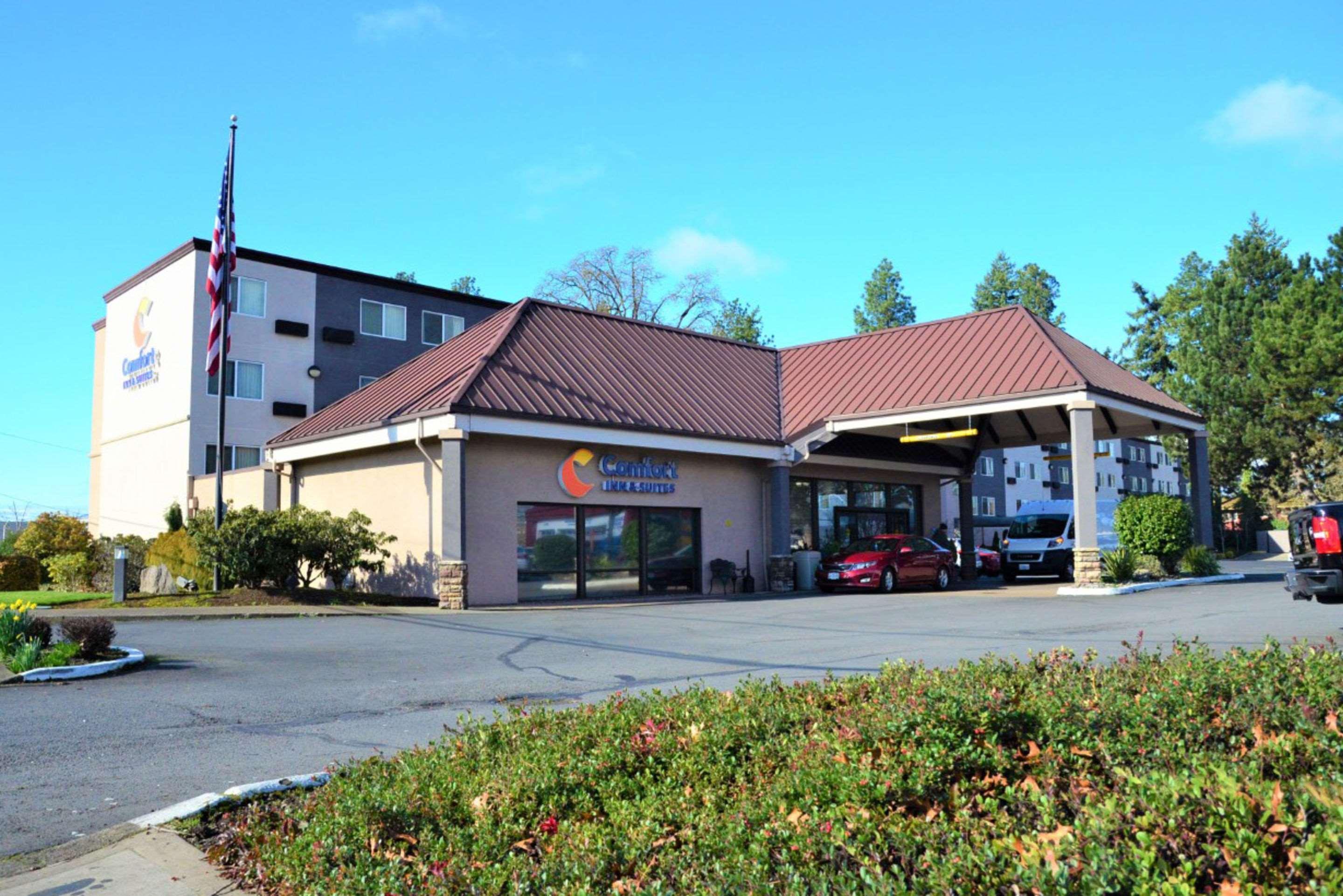 Comfort Inn & Suites Beaverton - Portland West מראה חיצוני תמונה