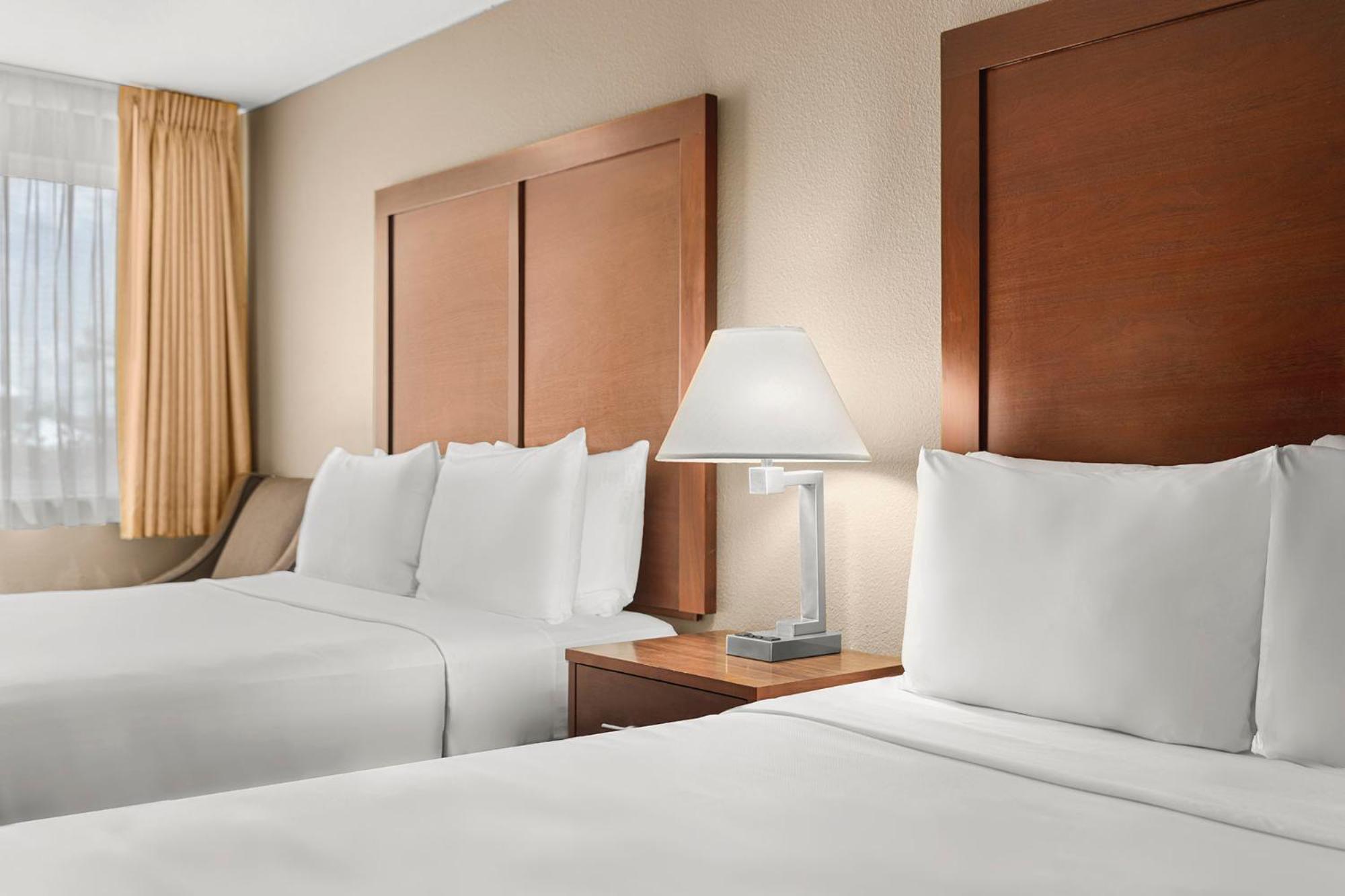 Comfort Inn & Suites Beaverton - Portland West מראה חיצוני תמונה