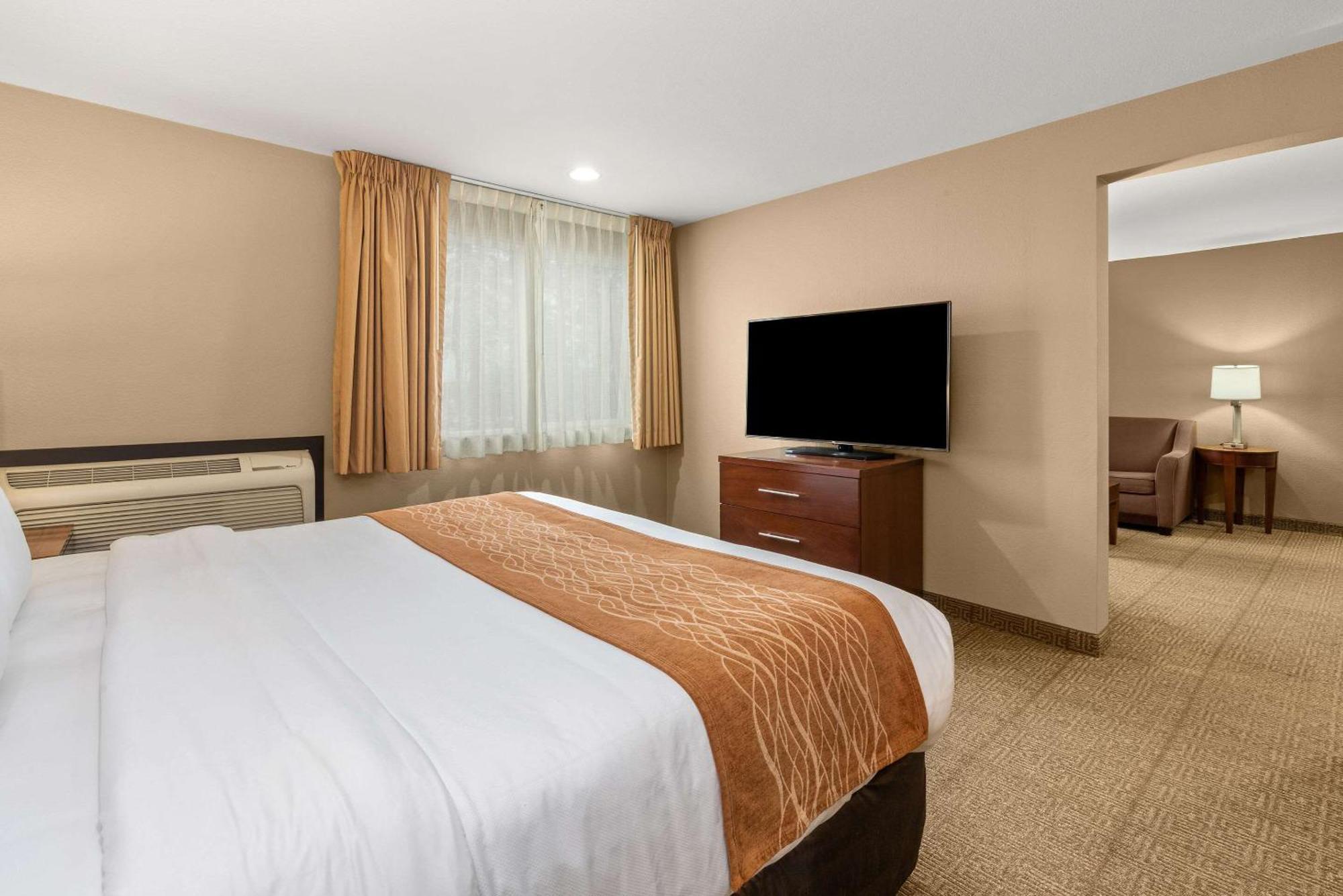 Comfort Inn & Suites Beaverton - Portland West מראה חיצוני תמונה